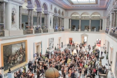 Palais-des-Beaux-Arts-Expo-Magritte-avec-Albert II